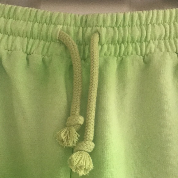 The North Face Athletic/Athleisure Shorts, NWT! - Picture 2 of 10